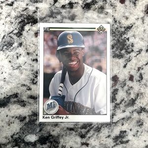 1990 Ultra Rare Upper Deck Ken Griffey Jr. baseball card with misspelling ERROR.